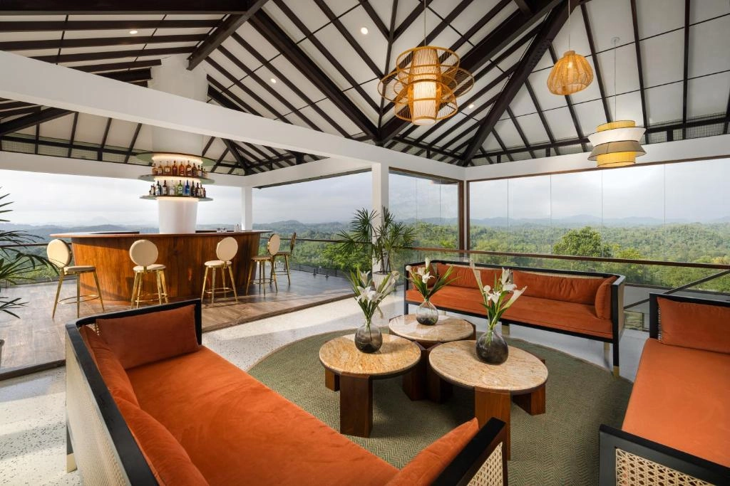 360 Bar & Restaurant